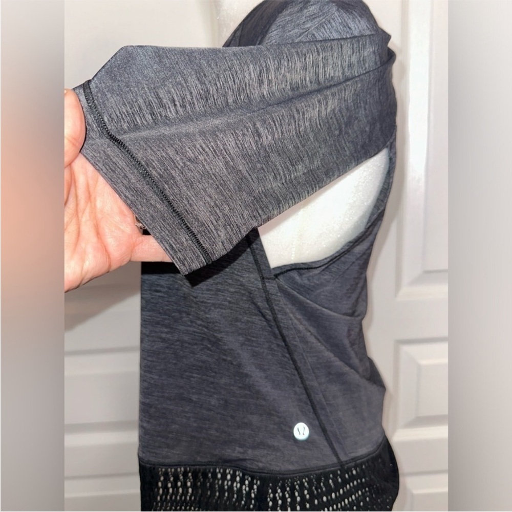Lululemon Sun Runner Short‎ Sleeve Black Size 4 - Picture 9 of 13